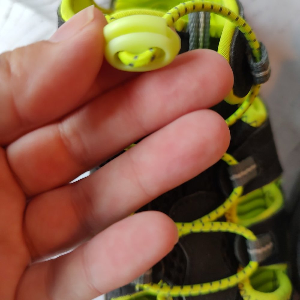 New Balance Kids Black/Lime Adirondack Water Shoe Sandal P1W - Picture 7 of 8